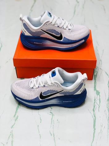 NIKE VERMO 18 BLUE TINT AND WHITE