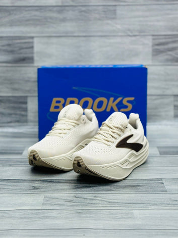 BROOKS GLYCERIN MAX ALMOND