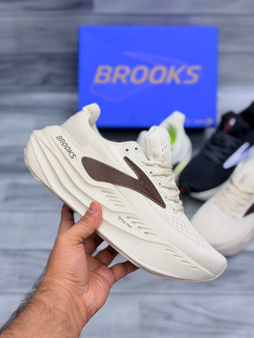 BROOKS GLYCERIN MAX ( ALMOND )