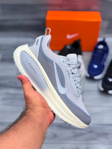 NIKE VOMERO 18 GORE-TEX ( METALLIC SILVER )