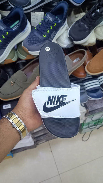 VICTORIA ONE MEN'S SLIDES ( BLACK AND WHITE )