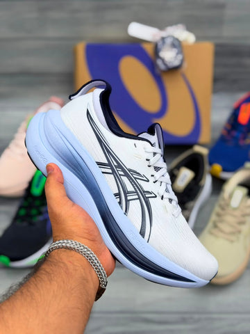 ASICS GEL-NIMBUS 28 ( WHITE AND NAVY )